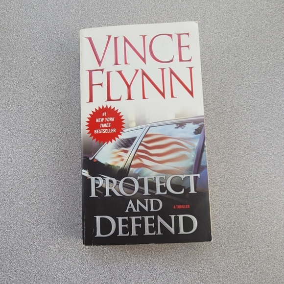 SUSPENSE THRILLER TRIO/3 BOOKS/BEST SELLING AUTHORS - Picture 3 of 5